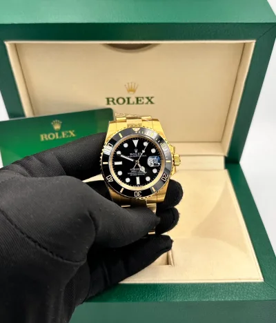 Mint 2020/03 Rolex Submariner Date Yellow Gold