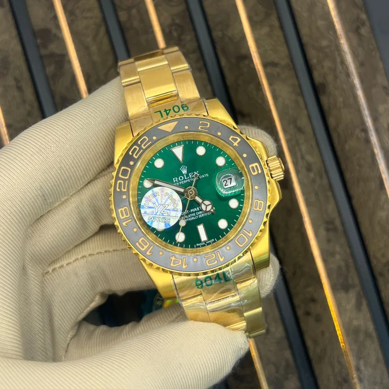 ROLEX GMT-MASTER II 116718LN Green