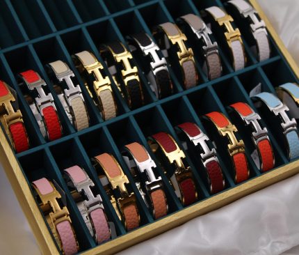 Hermes Clic HH Bracelet For Sale